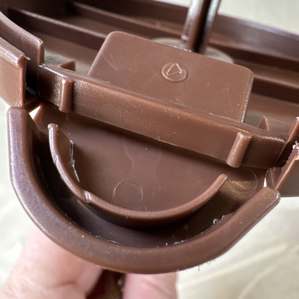 VTG Nestle Quick Nesquik Brown Chocolate Milk Bunny Mixer Plastic‎ Pitcher 24oz - Picture 14 of 14